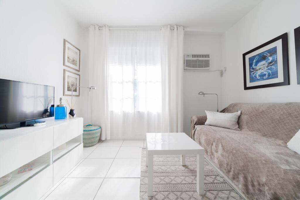 Beach Vibes Miami Beach Exterior photo